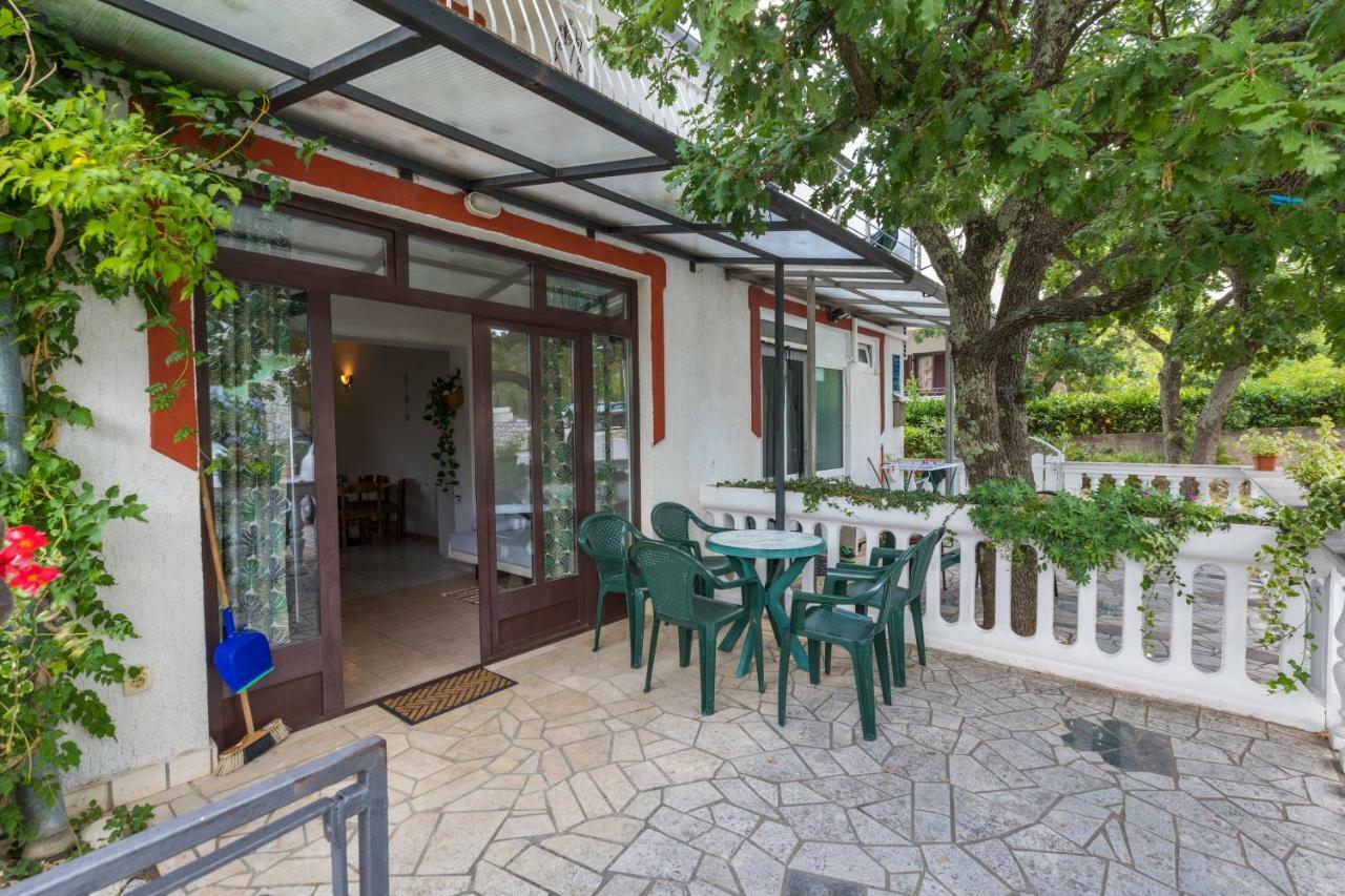 Apartment Dom Jadranovo Luaran gambar