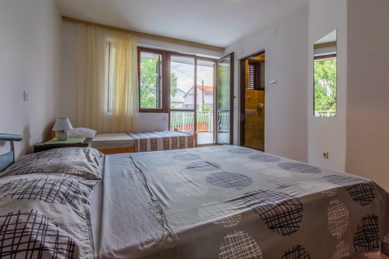 Apartment Dom Jadranovo Luaran gambar
